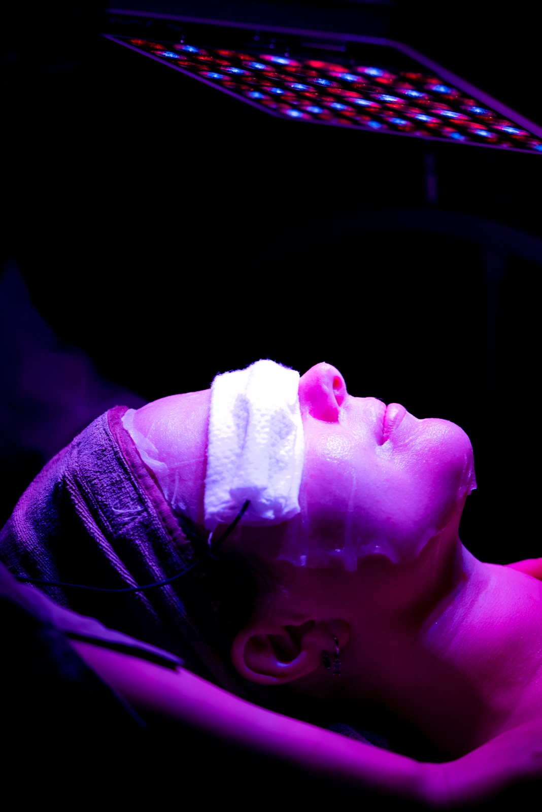 Blue LED light facial treatment