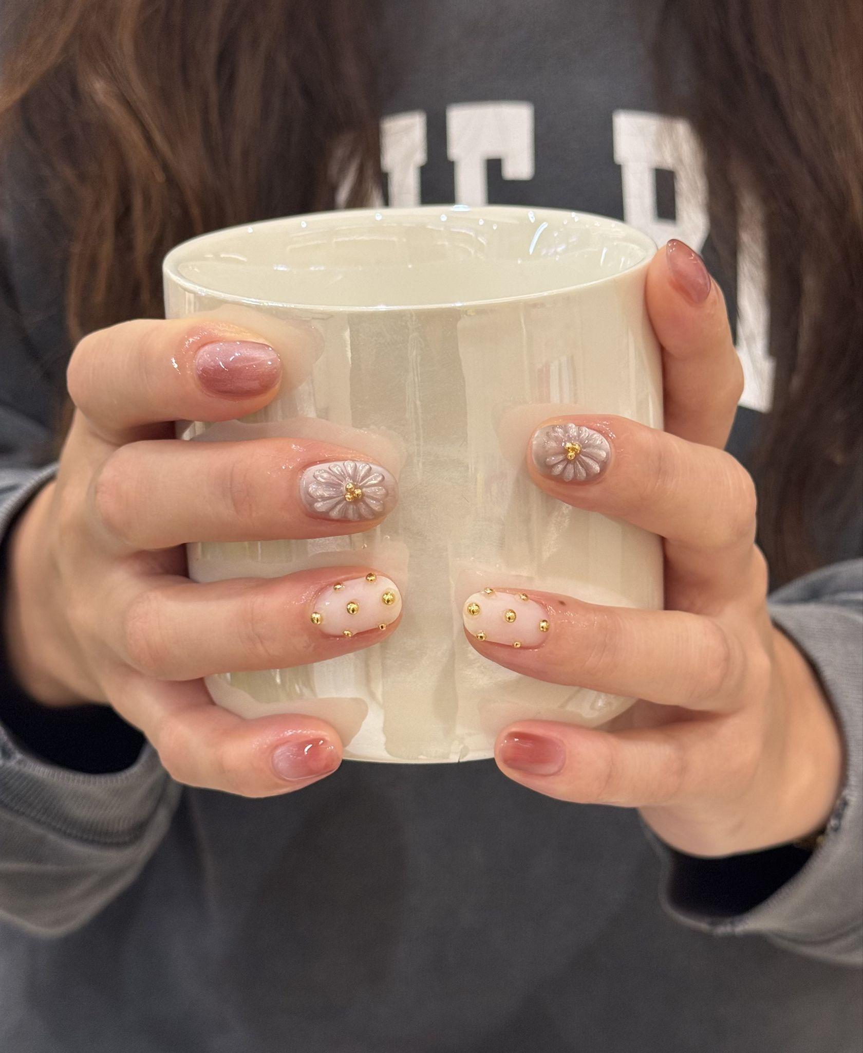 3D floral nail art at Yuki House